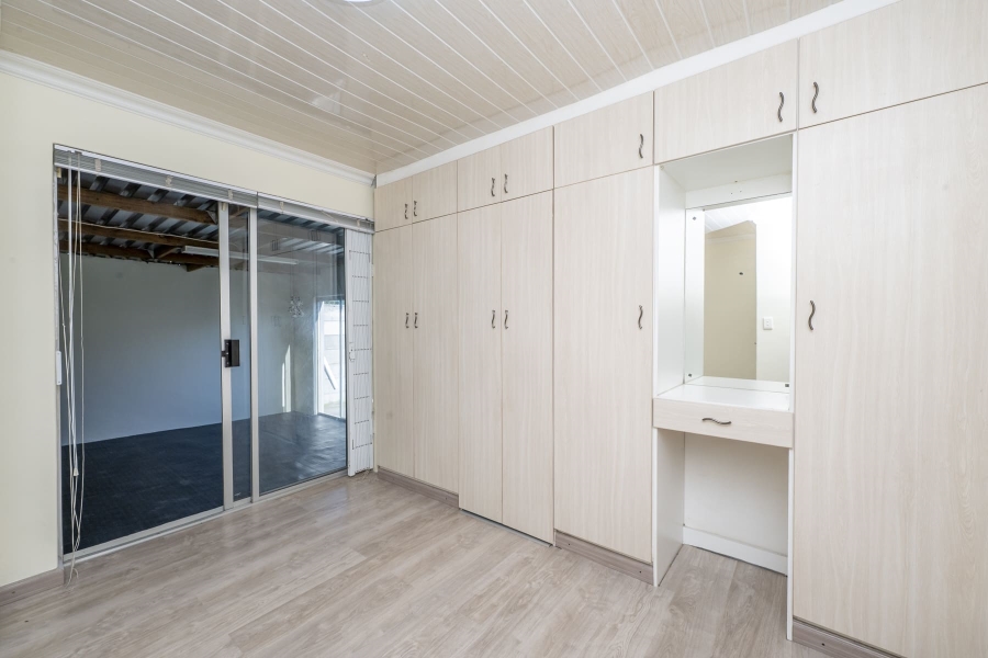 3 Bedroom Property for Sale in Protea Village Western Cape